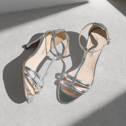 15% OFF: 2024SS: T-strap simple sandals (724) Silver