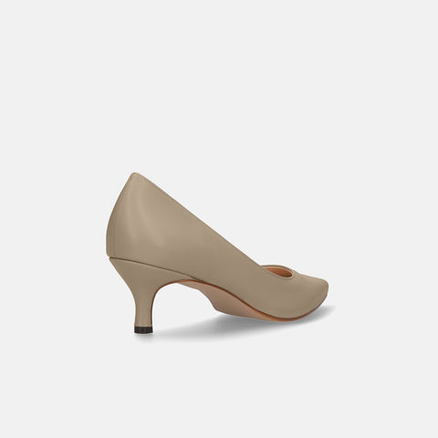 10% OFF: 2024SS: iCoN COLORS: Pointed Toe Smooth Pumps (C57173) Greige